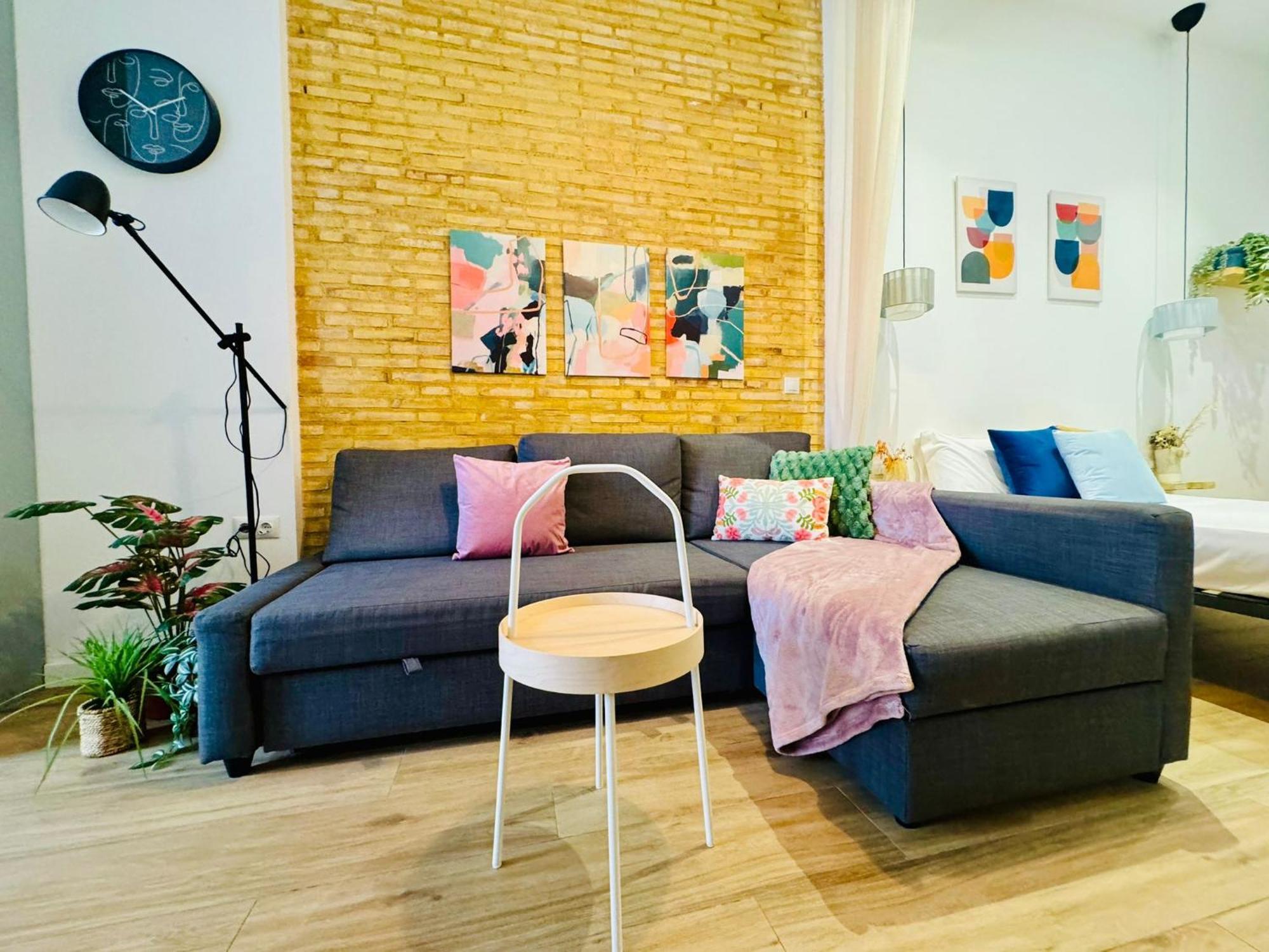 Relaxing Beachside Cabanyal Loft Valencia Exterior photo